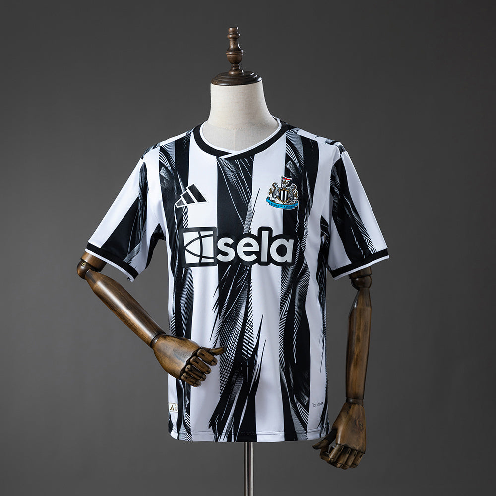 Newcastle United Domicile 2026/27 — Graphic Edition 🖤🤍